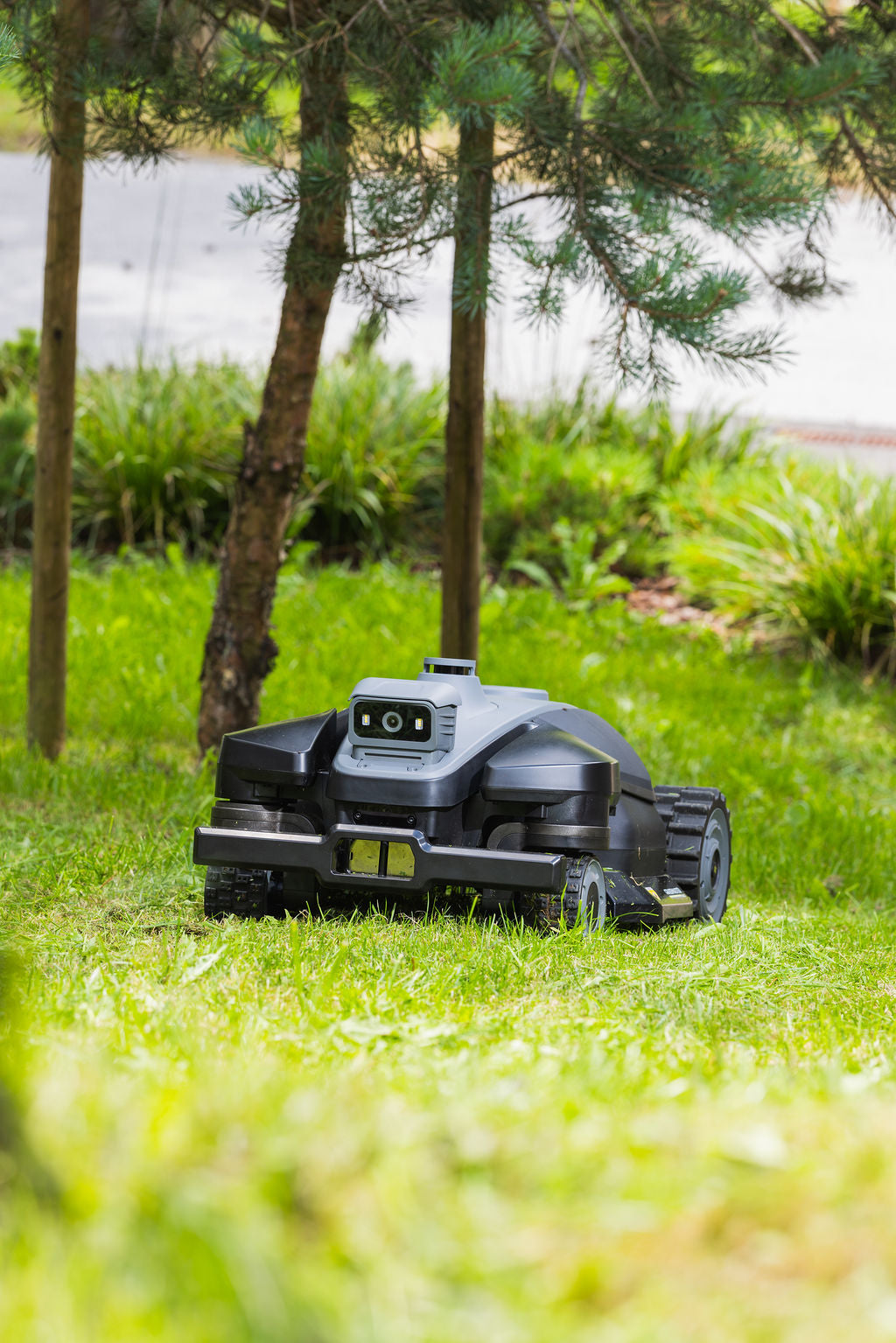 RoboUP Rhino Pro AWD (5.000m²)