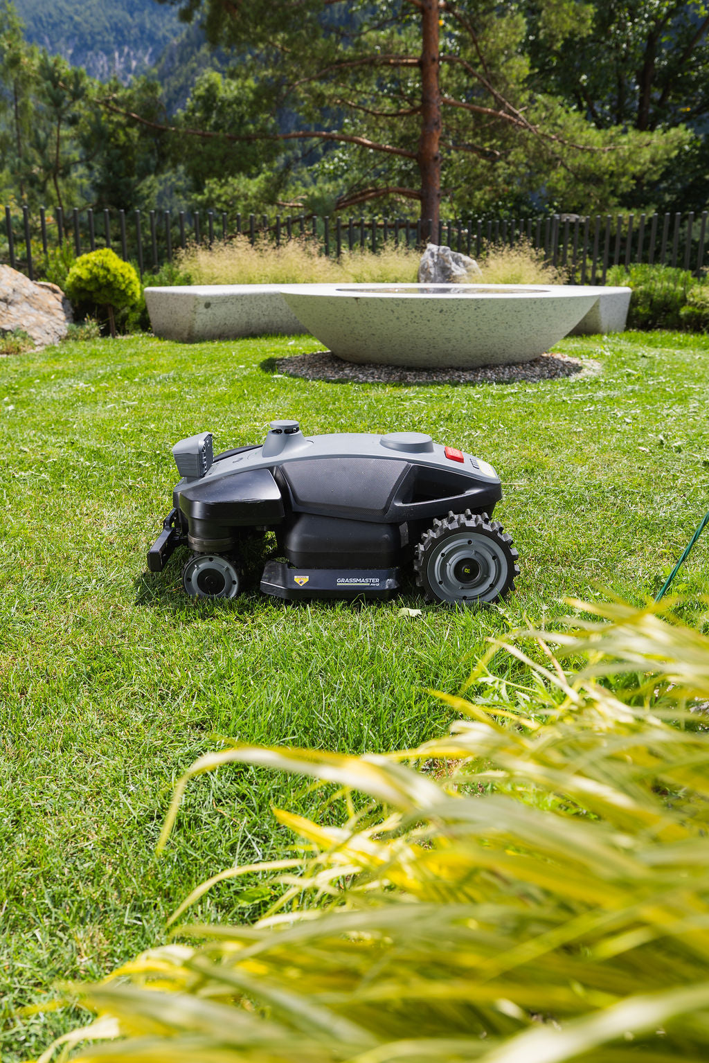 RoboUP Rhino Pro AWD (5.000m²)
