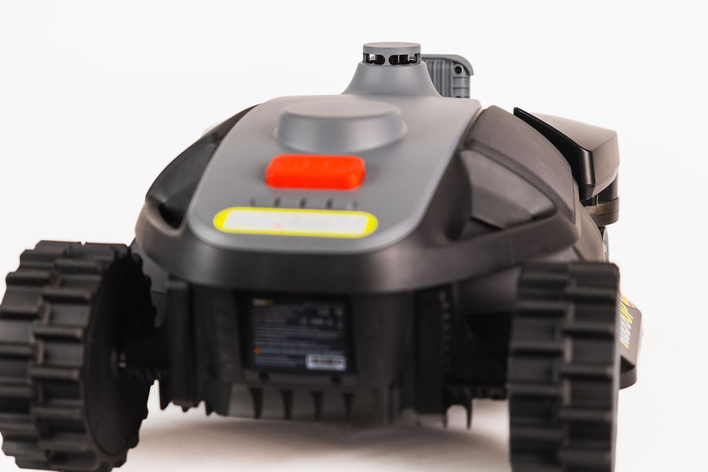 RoboUP Rhino Pro AWD (5.000m²)
